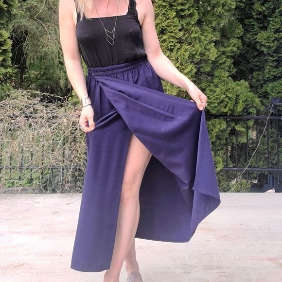 Vintage Jaxsport 100% silk navy maxi skirt - made in Vancouver - Picture 12 of 14